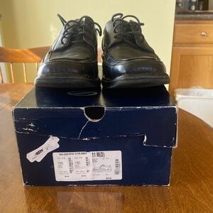 Men’s Size 11 M (D) Stafford Leather Black Dress Shoe Used Excellent Condition